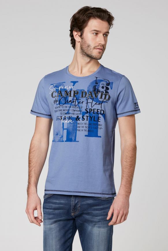 Rundhalsshirt mit Label-Applikationen