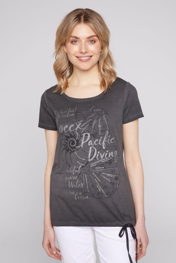 Rundhalsshirt Oil Dyed mit Artwork