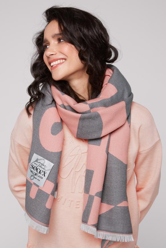 Schal mit Intarsia-Muster