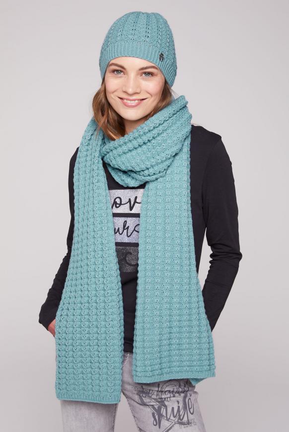 Schal mit Strickmuster