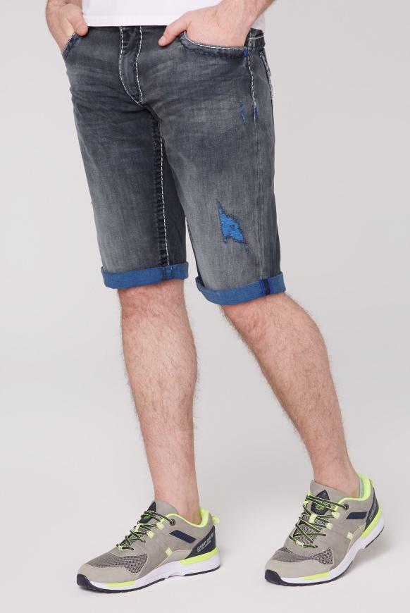 Skater Shorts CO:NO mit gefärbter Innenseite
