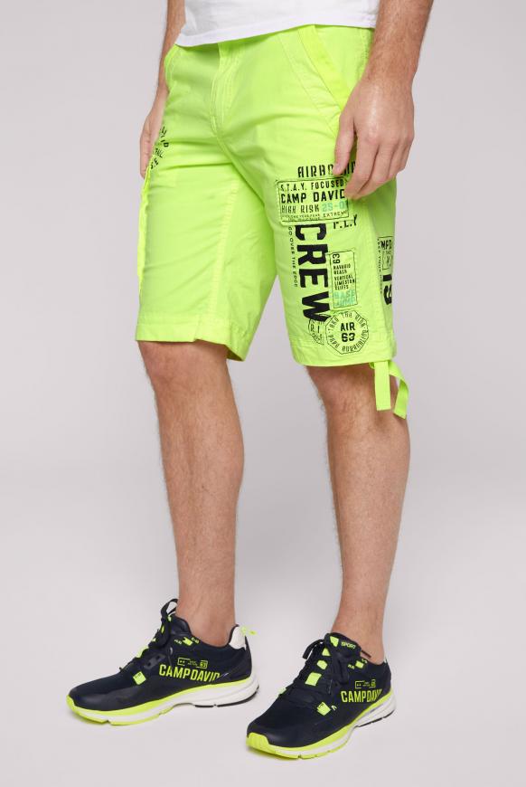 Skater Shorts mit Label-Applikationen neon lime