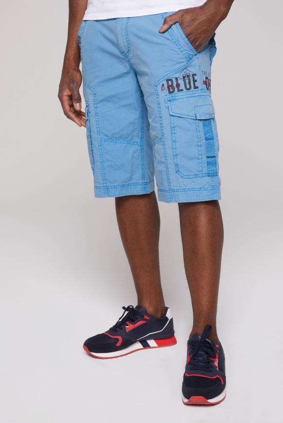 Skater Shorts mit Tapes, Prints und Stickereien