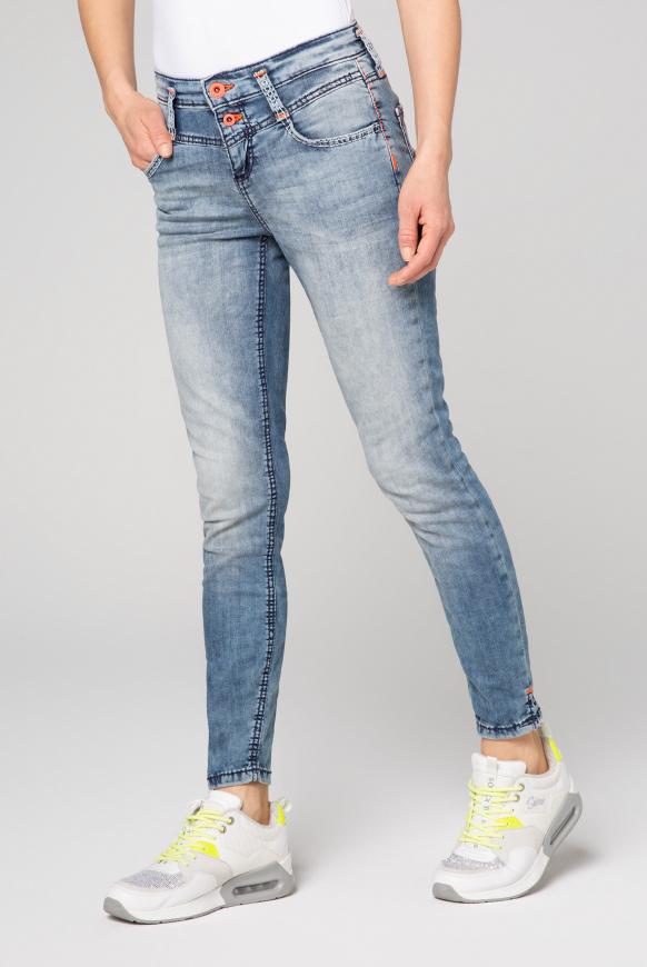 Slim Fit Jeans KI:RY mit Doppelknopf