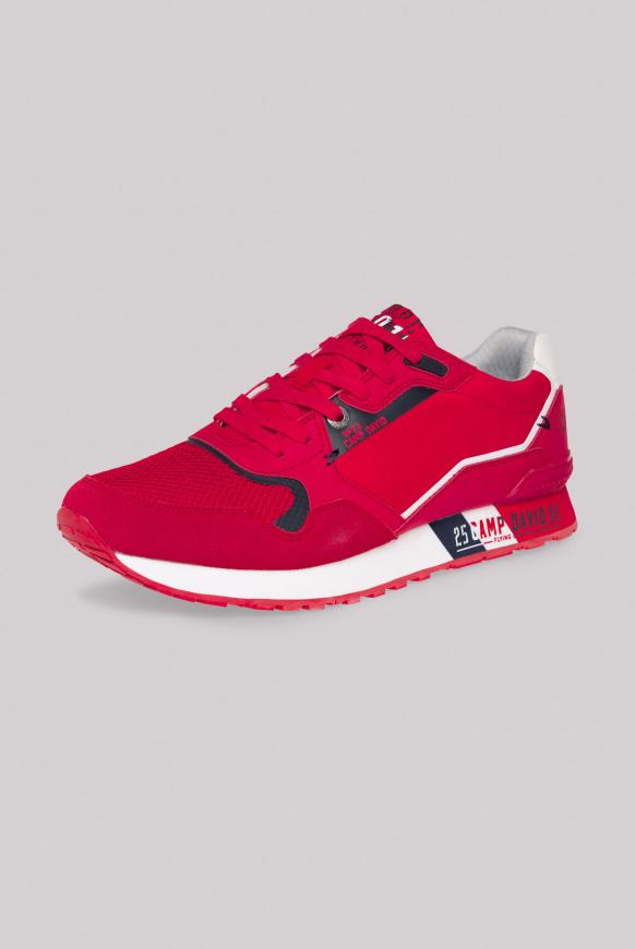 Sneaker im Retro Look mit Logo Artworks