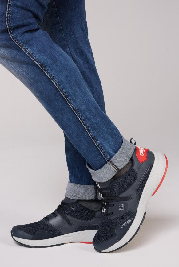 Sneaker mit Knit-Struktur und Logos