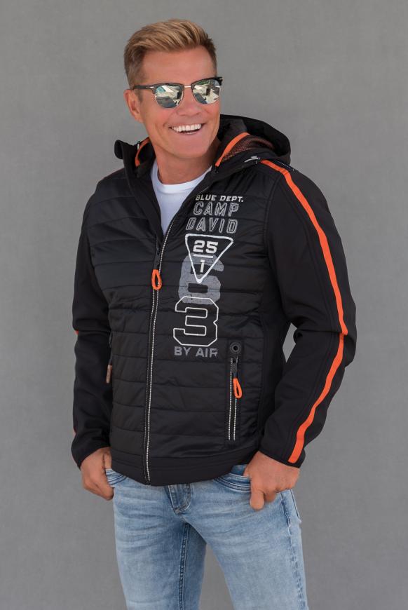 Softshelljacke mit Steppeinsatz und Tapes