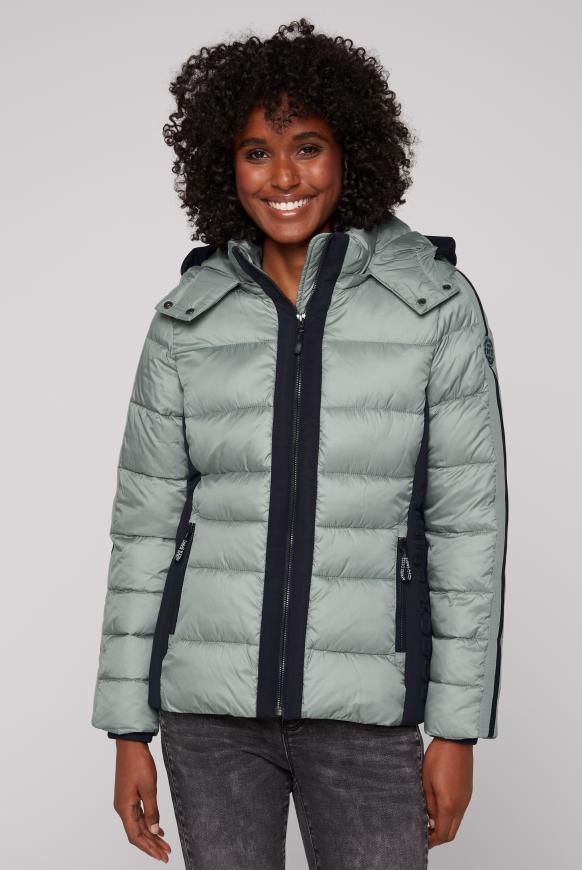 Steppjacke mit geprägten Logo Artworks
