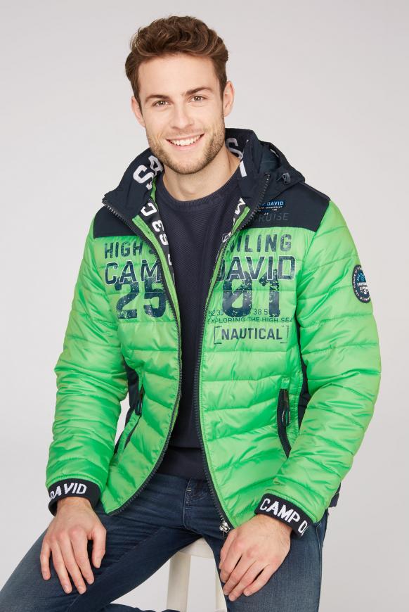 Steppjacke mit Kapuze und Logo Artworks