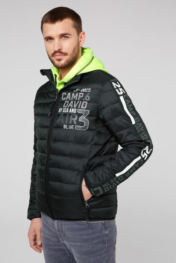 Steppjacke mit Logo Tapes und Artworks