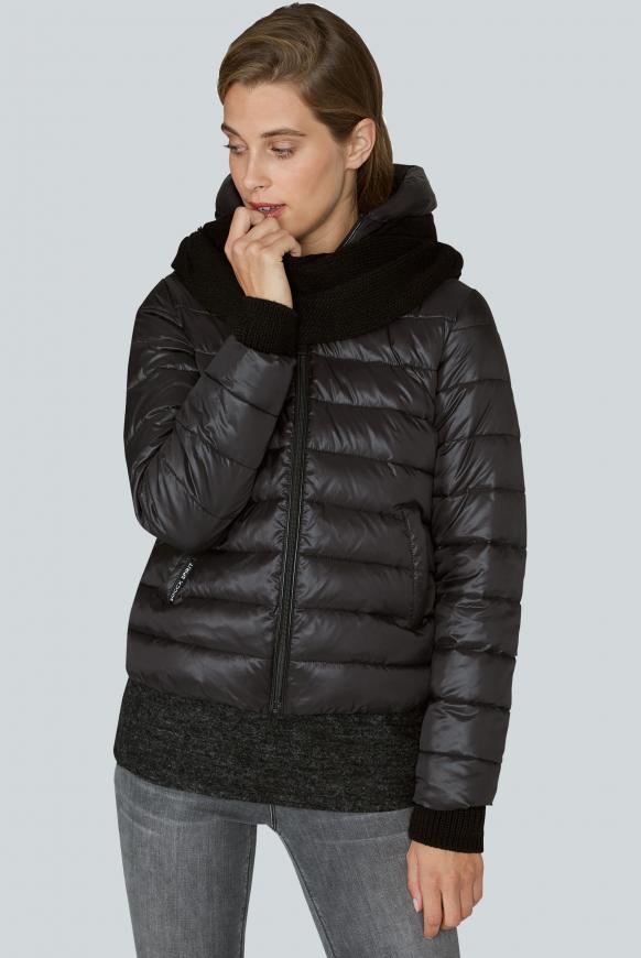 Steppjacke mit Strickschal und -kapuze