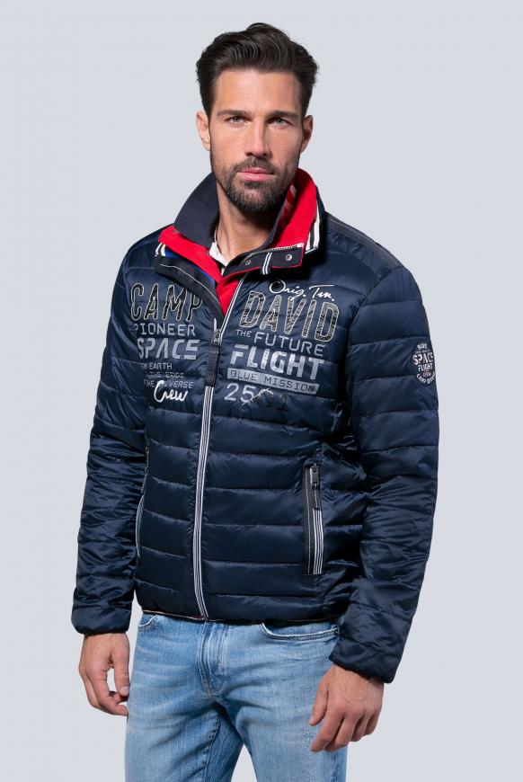 Steppjacke mit Tapes und Artwork