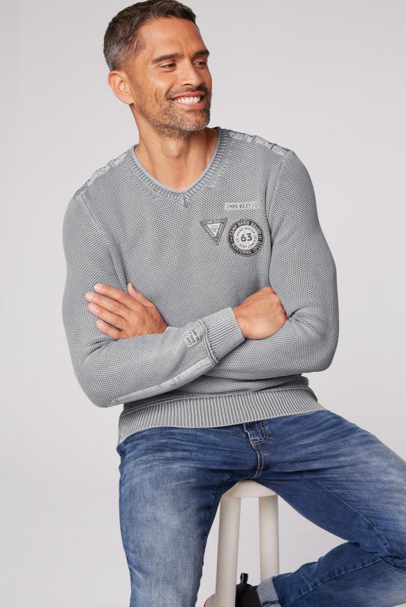 Stone Washed Pullover mit Patches