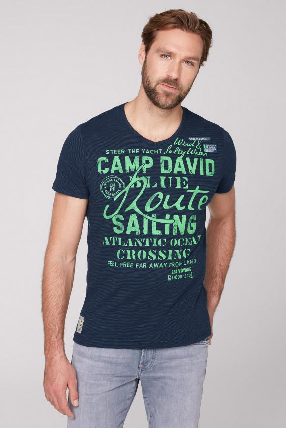 Streifenshirt mit V-Neck und Label Prints