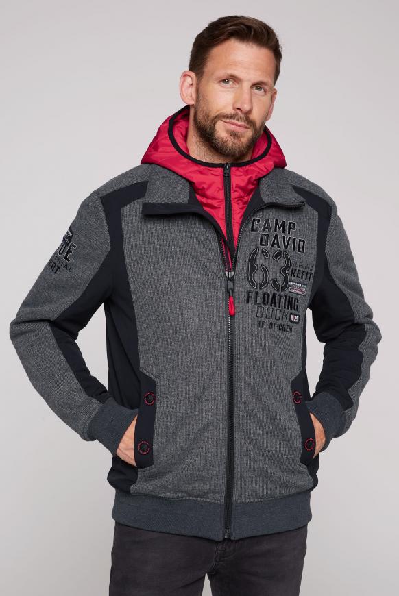 Strickfleecejacke mit Kapuzeneinsatz