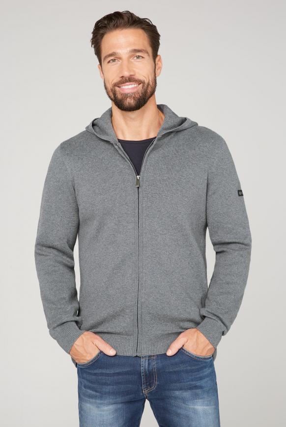 Strickjacke mit Kapuze