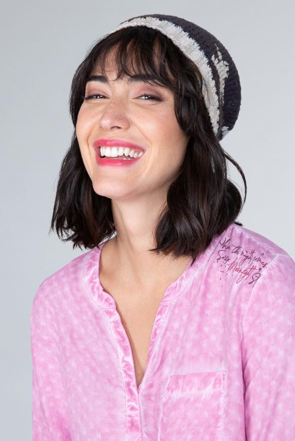 Strickmütze mit Sternen