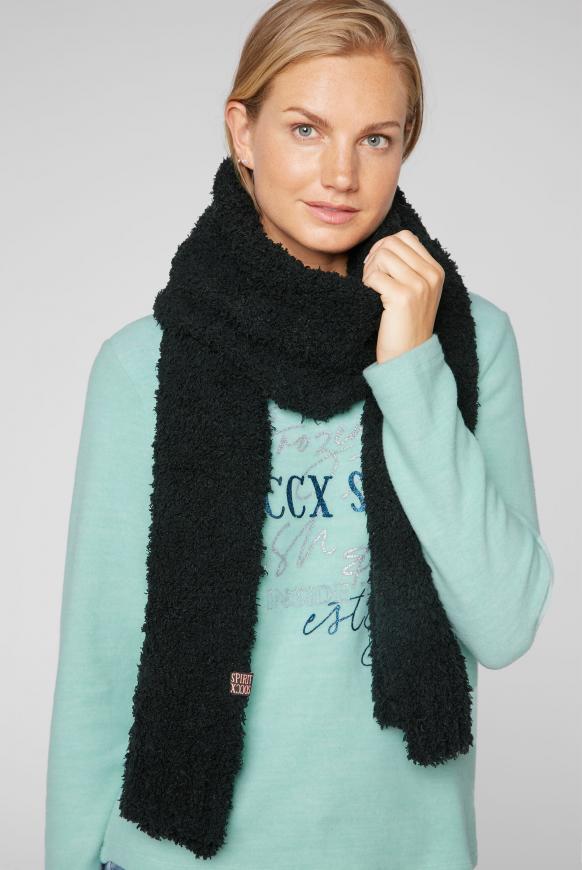Strickschal in Sherpa-Optik
