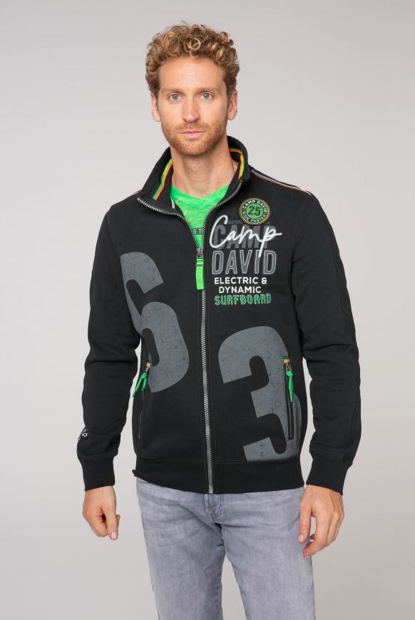Sweatjacke mit Label-Applikationen