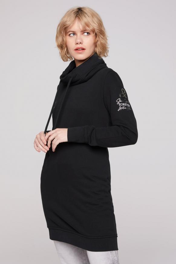 Sweatkleid mit hohem Kragen black