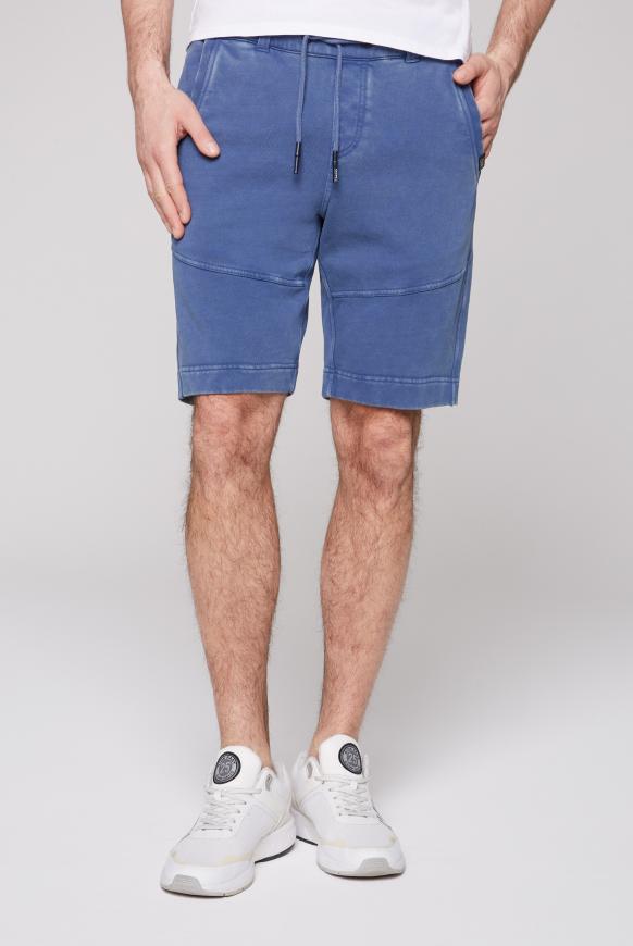 Sweatshorts mit Used-Waschung und Prints