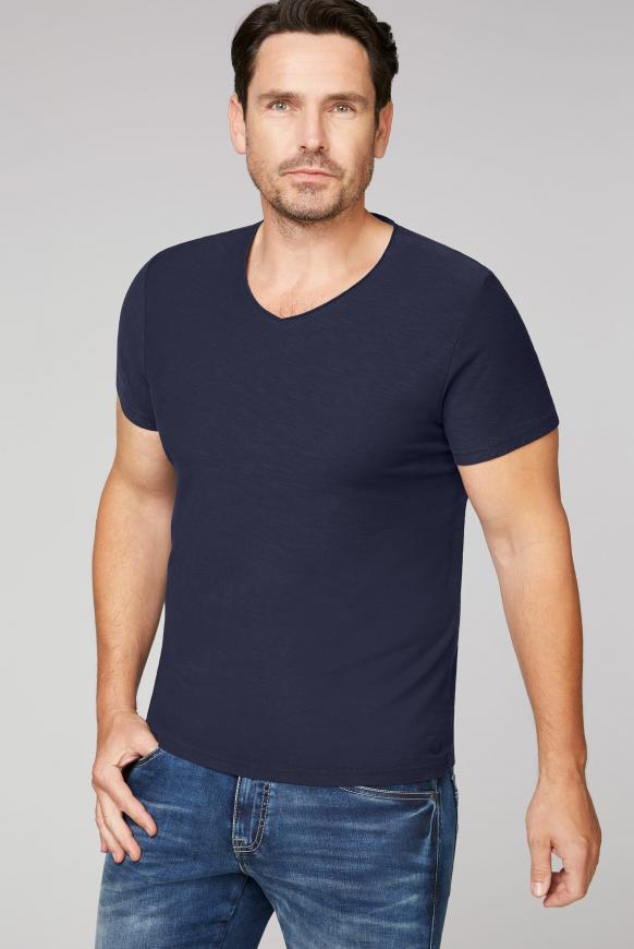 T-Shirt aus Flammgarn mit V-Ausschnitt
