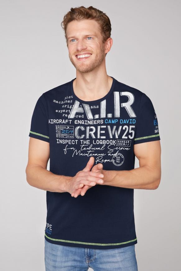 T-Shirt mit Artworks und Kontrastnähten