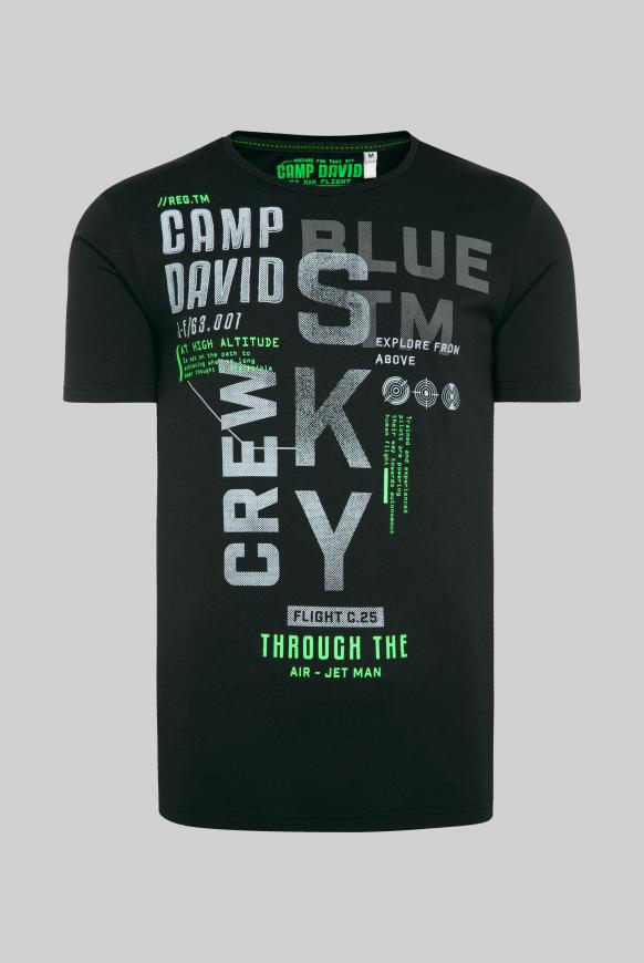 T-Shirt mit Label-Applikationen