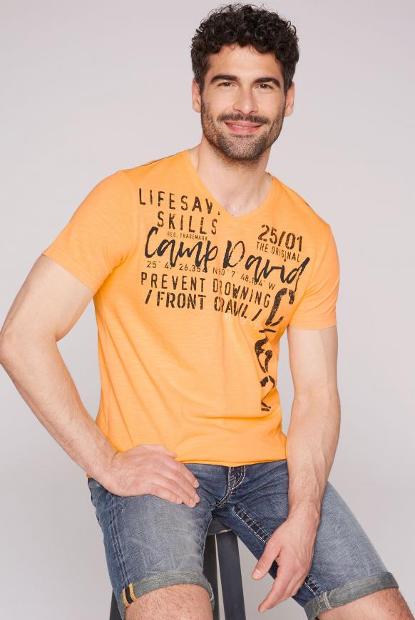 T-Shirt mit V-Neck und Frontprint