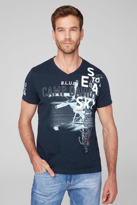 T-Shirt mit V-Neck und Label-Applikationen blue navy