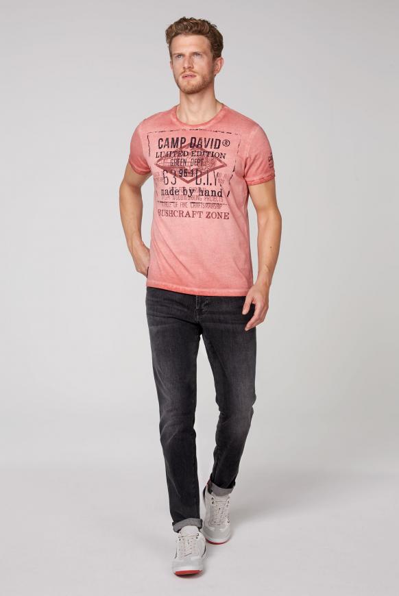 T-Shirt mit Vintage Print und Used-Färbung