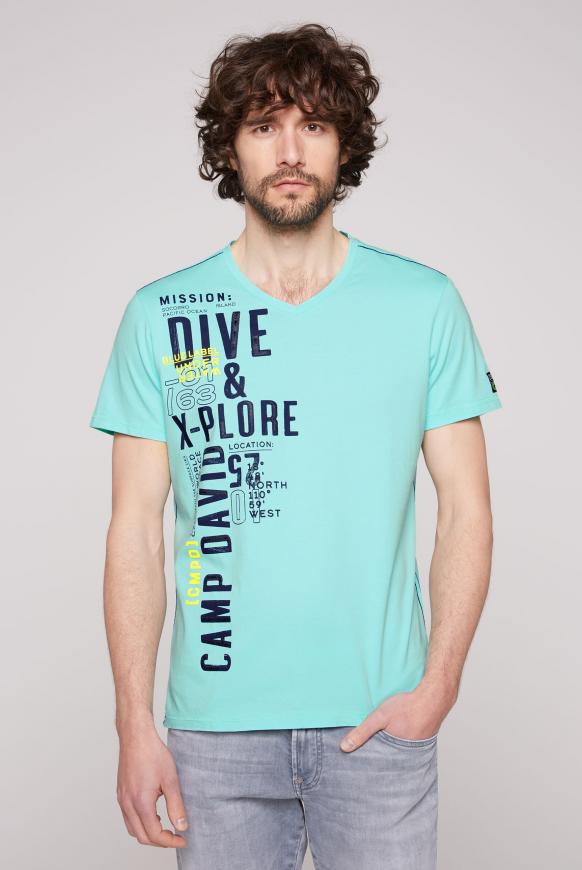 T-Shirt V-Neck mit Print Artwork flash aqua