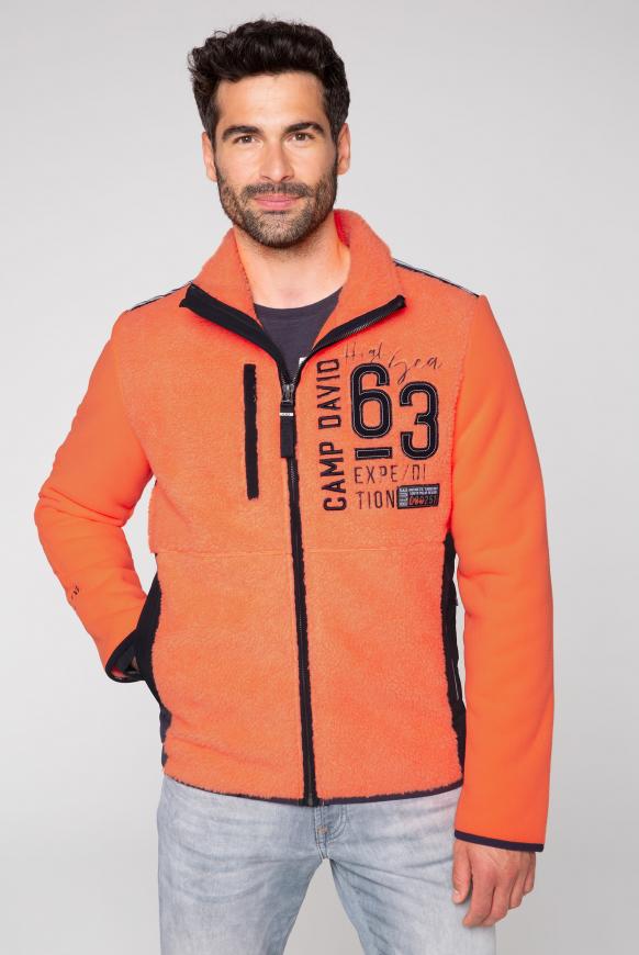 Teddyfleecejacke im Materialmix mit Stickereien
