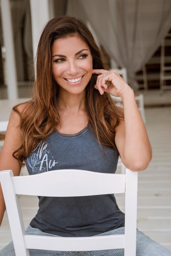 Top mit Mesh-Details und Prints