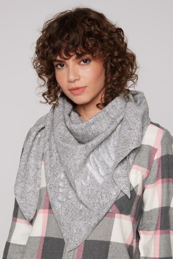 Triangle-Tuch aus Flauschstrick mit Print