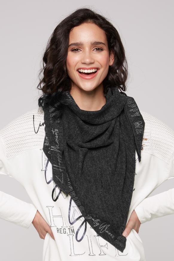 Triangle-Tuch aus Flauschstrick mit Print