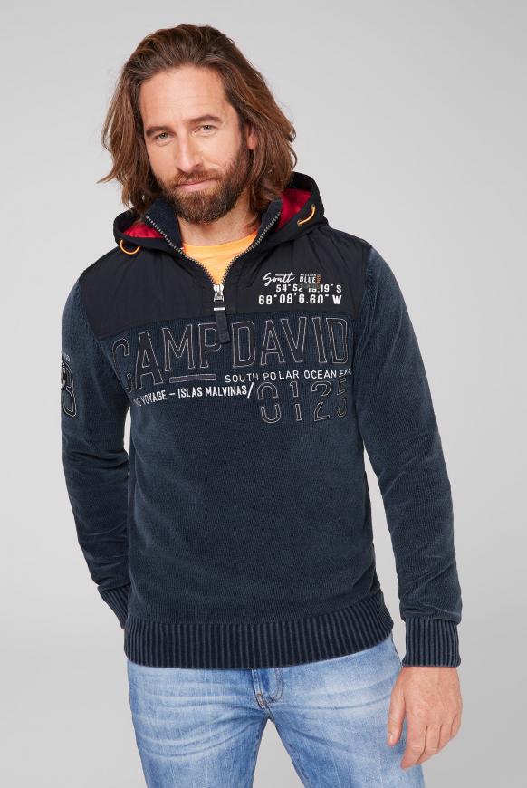 Troyer-Pullover im Materialmix mit Kapuze