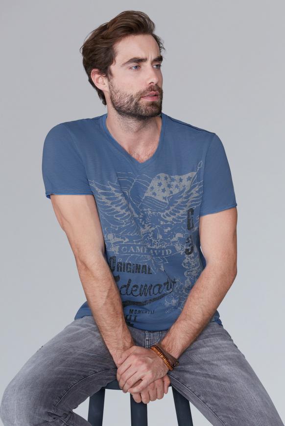 V-Shirt aus Slub Yarn mit Vintage Print