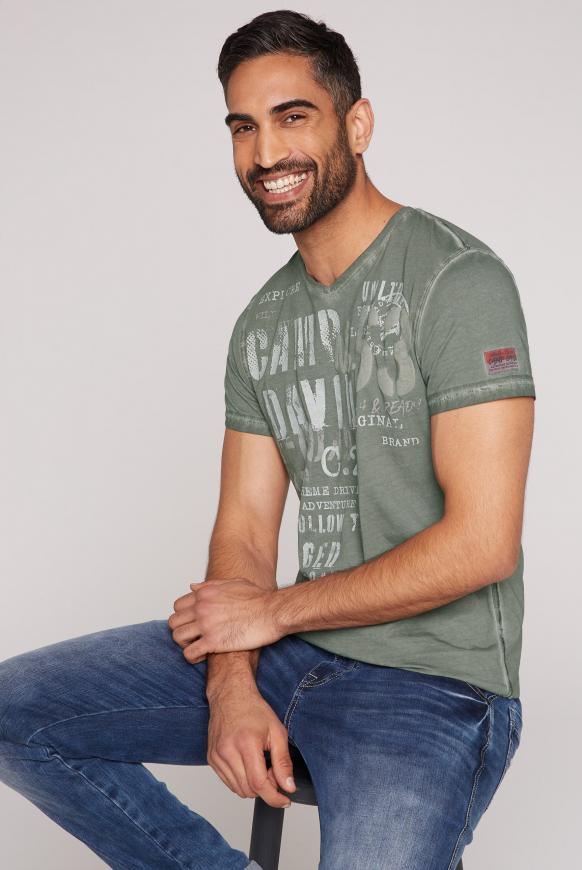 V-Shirt mit Used-Optik und Label Prints