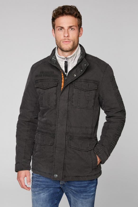 Wattierte Jacke mit Label-Applikationen