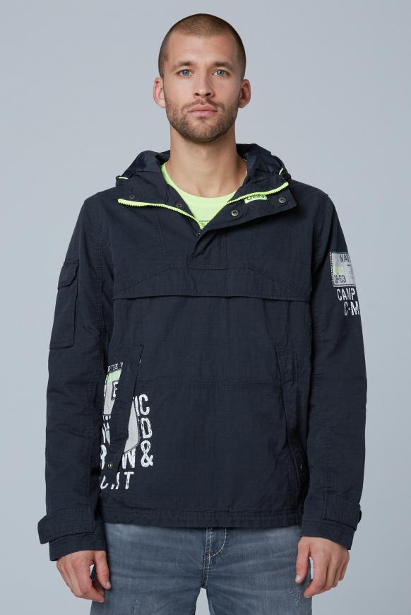 Windbreaker mit stukturierter Oberseite