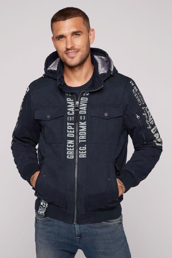 Winter Blouson mit Kapuze und Logo Artworks