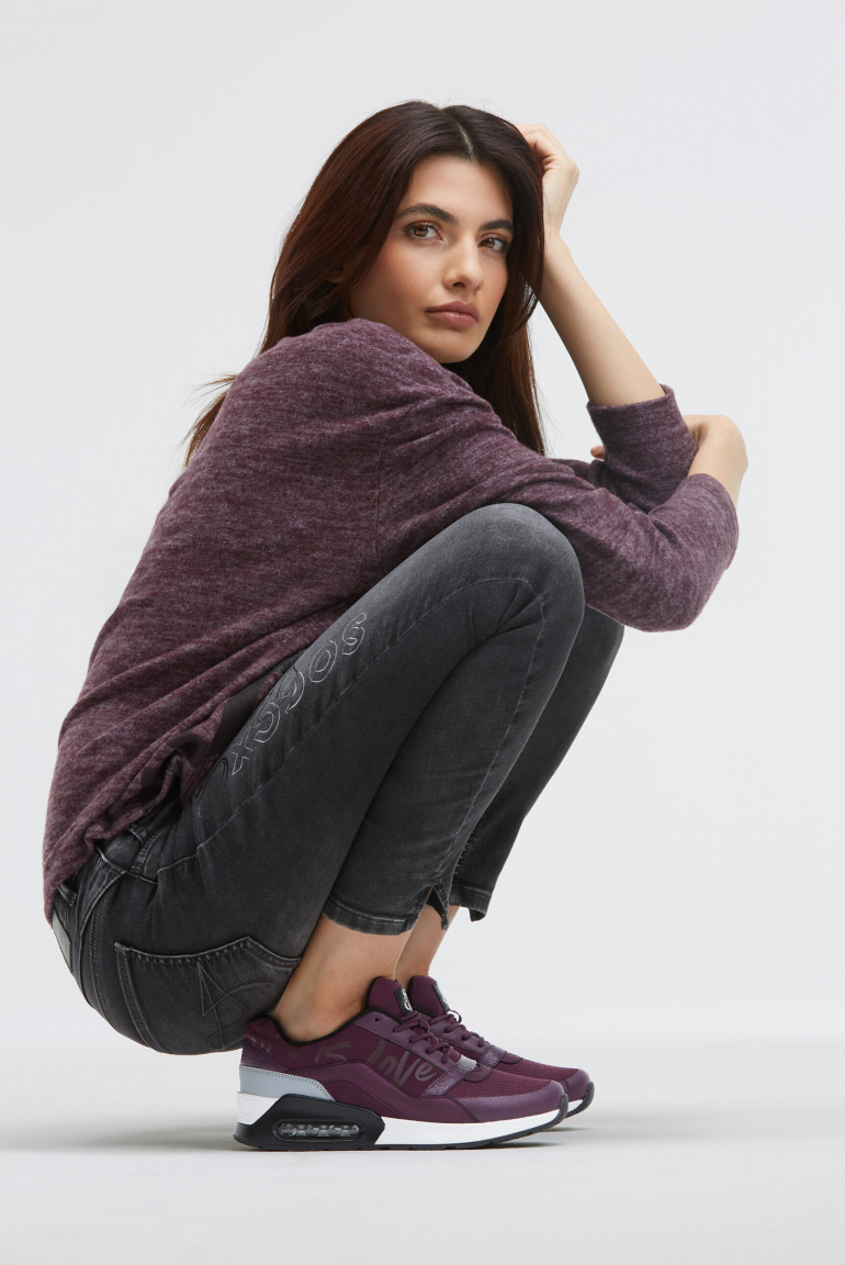 Air Cushion Sneaker night plum