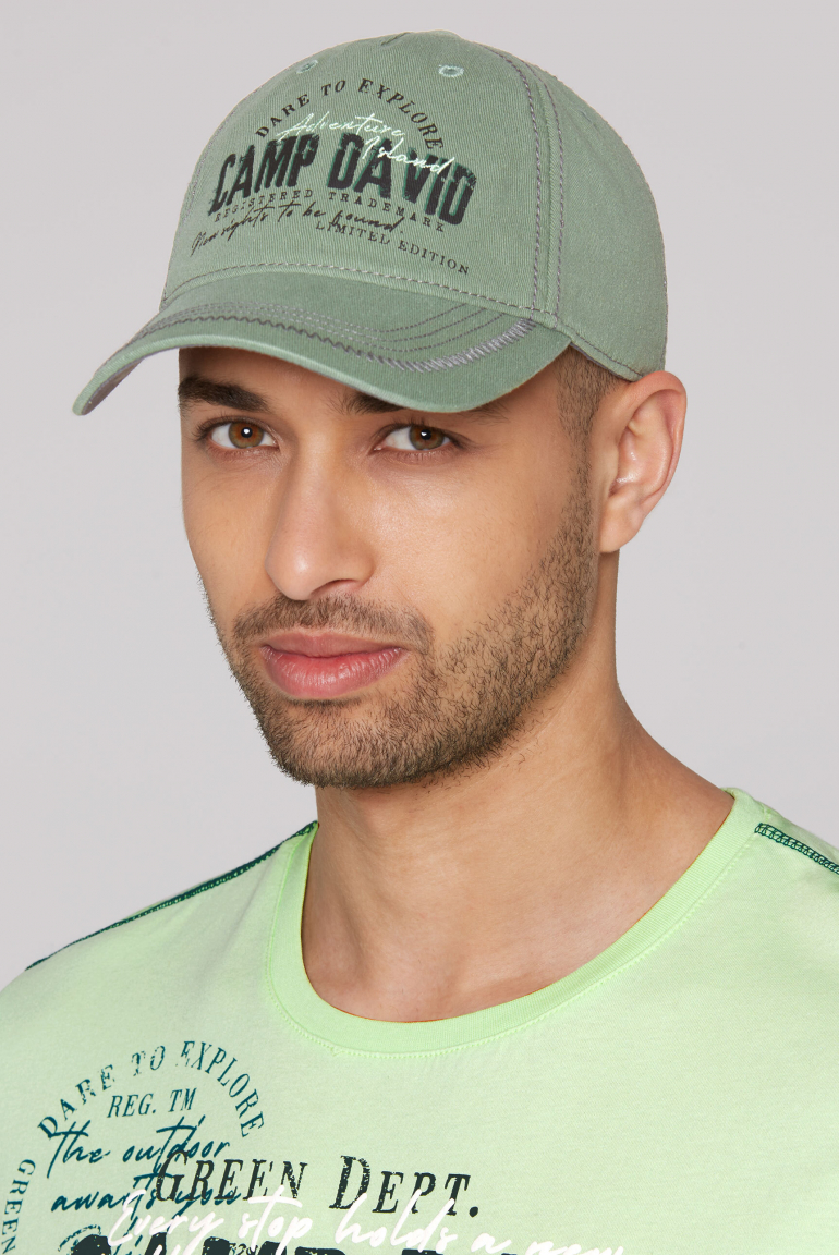 Base Cap mit Artwork und Zickzacknaht deep green