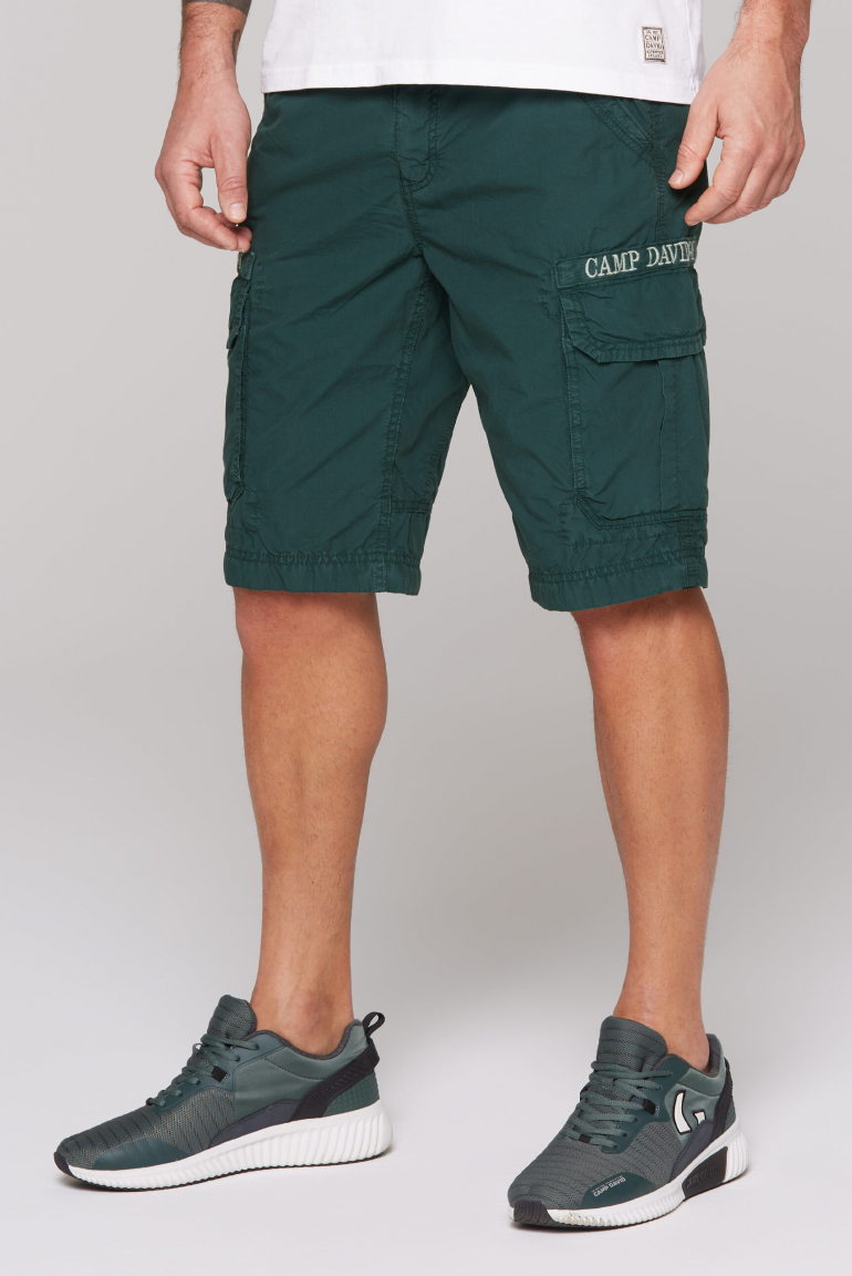 Cargo Shorts mit tonigen Tapes und Stickereien evergreen
