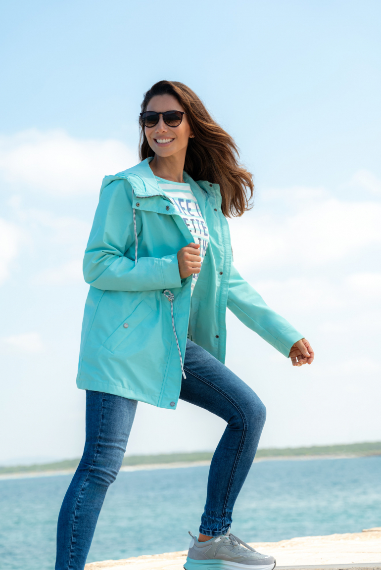 Carina Wind & Wellen Look2
