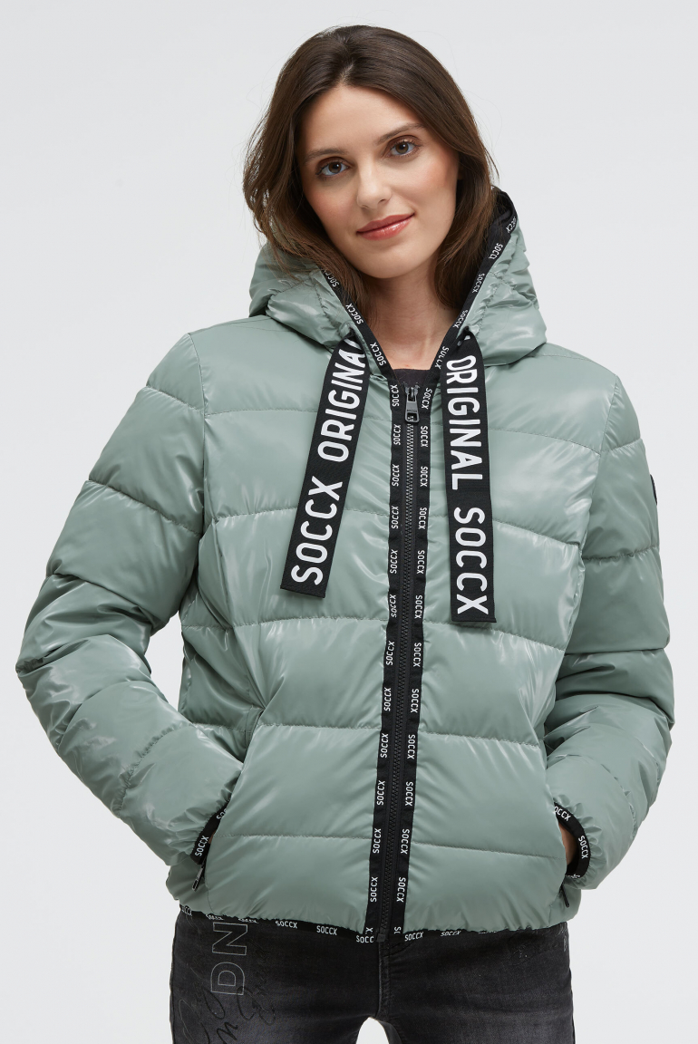 Glänzende Steppjacke mit Kapuze und Logo-Bändern frosted lake