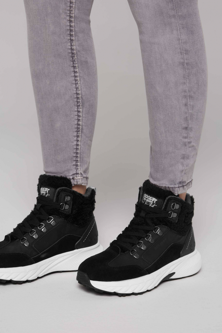 High Top Sneaker mit Kunstfell-Details black