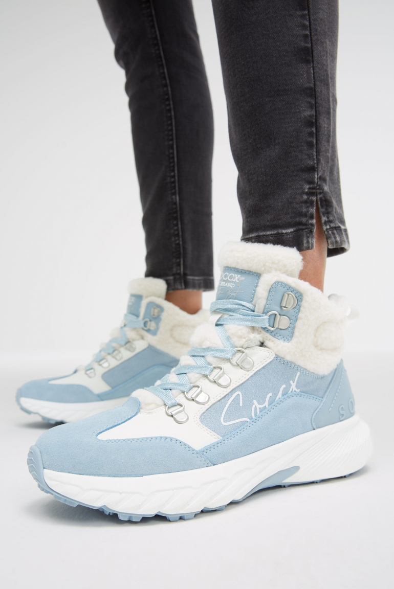 Hightop Sneaker im Hiking-Stil cool blue