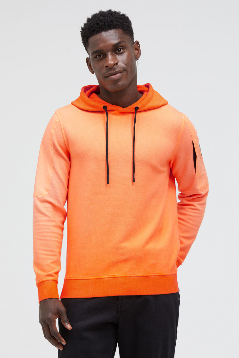 Hoodie Oil Dyed mit tonalen Ärmel-Patches orange